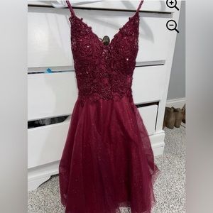 Homecoming dress Red Ellie Wilde size 2